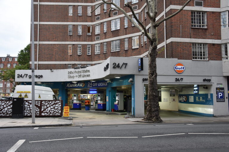 photo.html 135 768x512