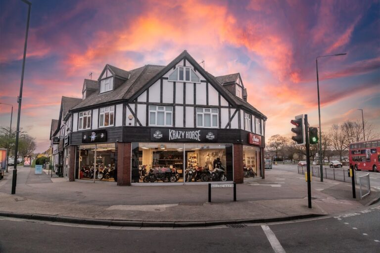 photo.html 142 768x512