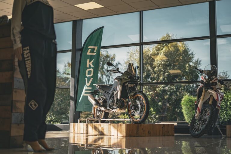 photo.html 357 768x512