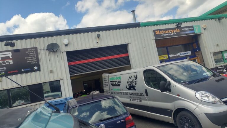 photo.html 358 768x432