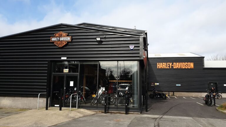 photo.html 374 768x432