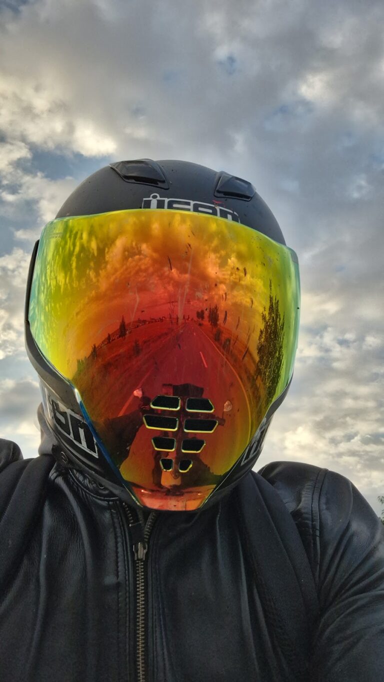 photo.html 377 768x1365