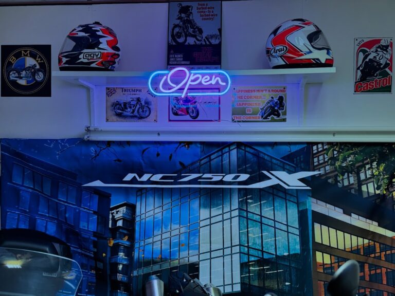 photo.html 389 768x576