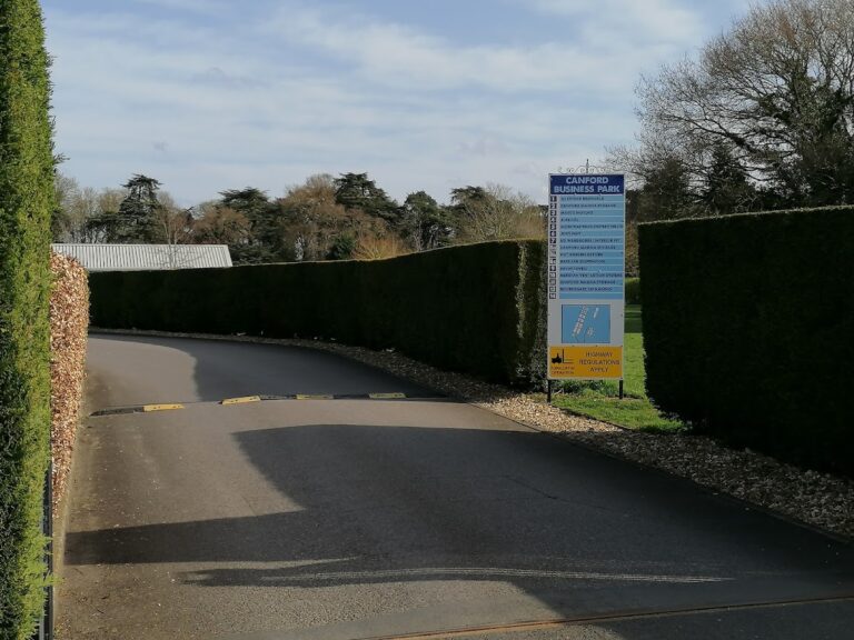 photo.html 440 768x576